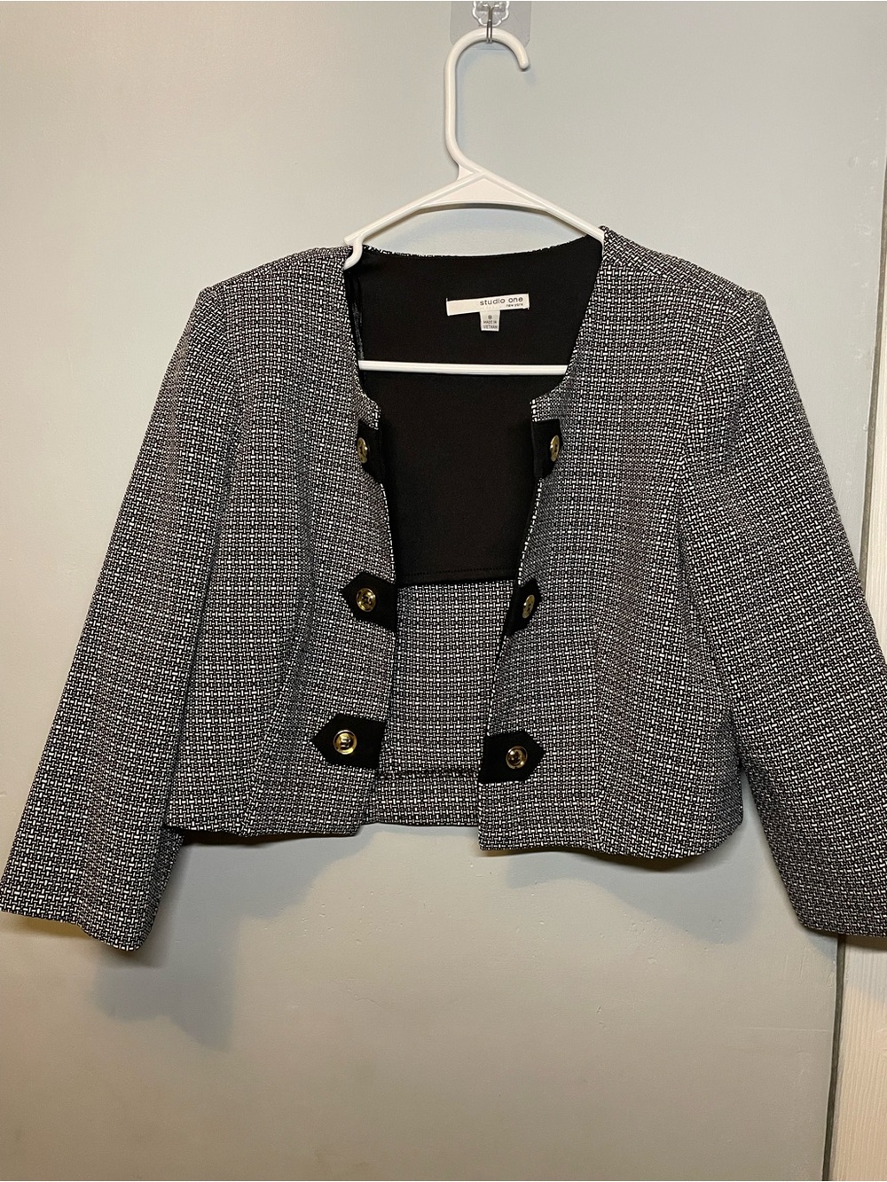 Studio One Black and White Tweed Cropped Blazer with Gold Buttons. Size 8 - #04